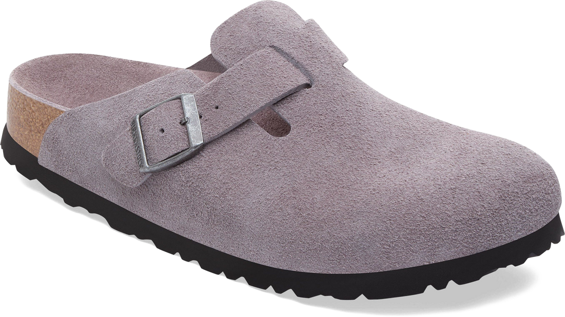 Quarter turn view Women&