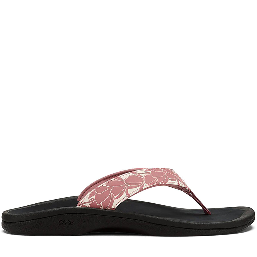 Quarter turn Women's Olukai Footwear style name Ohana in color Coral/ Pai. Sku: 20110-RSZQ