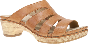 Quarter turn view Women's Dansko Footwear style name Lyndi in color Natural. Sku: 2221161400