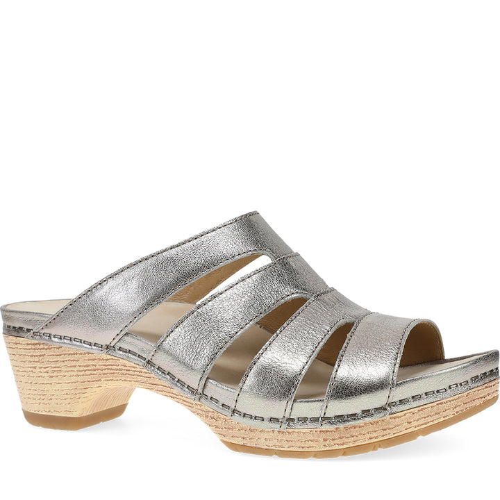Quarter Turn Women's Lyndi Footwear in Platino Metallic. Sku: 2221241400