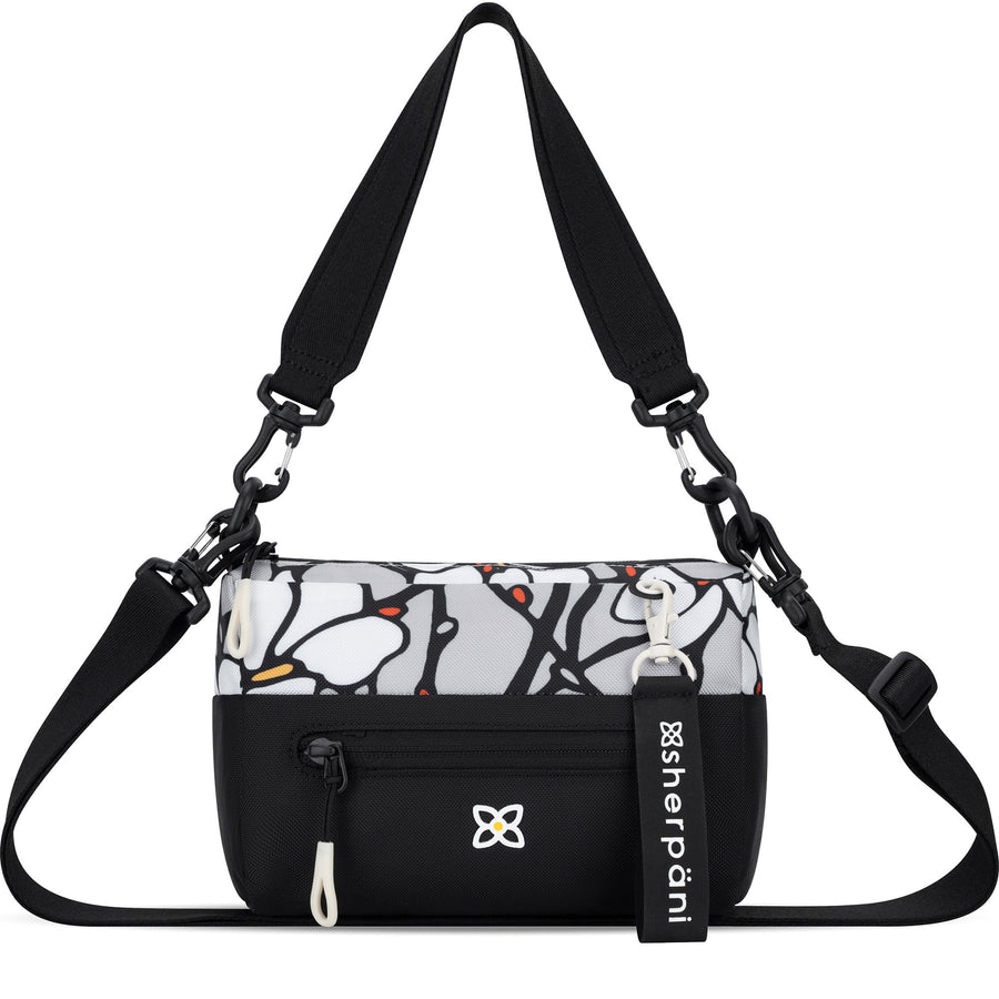 Quarter turn Women's Sherpani Hand Bag style name Skye in color Magnolia. Sku: 25-SKYE005110