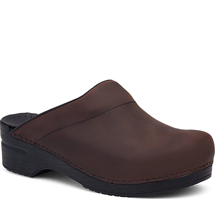 Quarter Turn Women's Karl Footwear in Antique Brown Oiled. Sku: 250780202