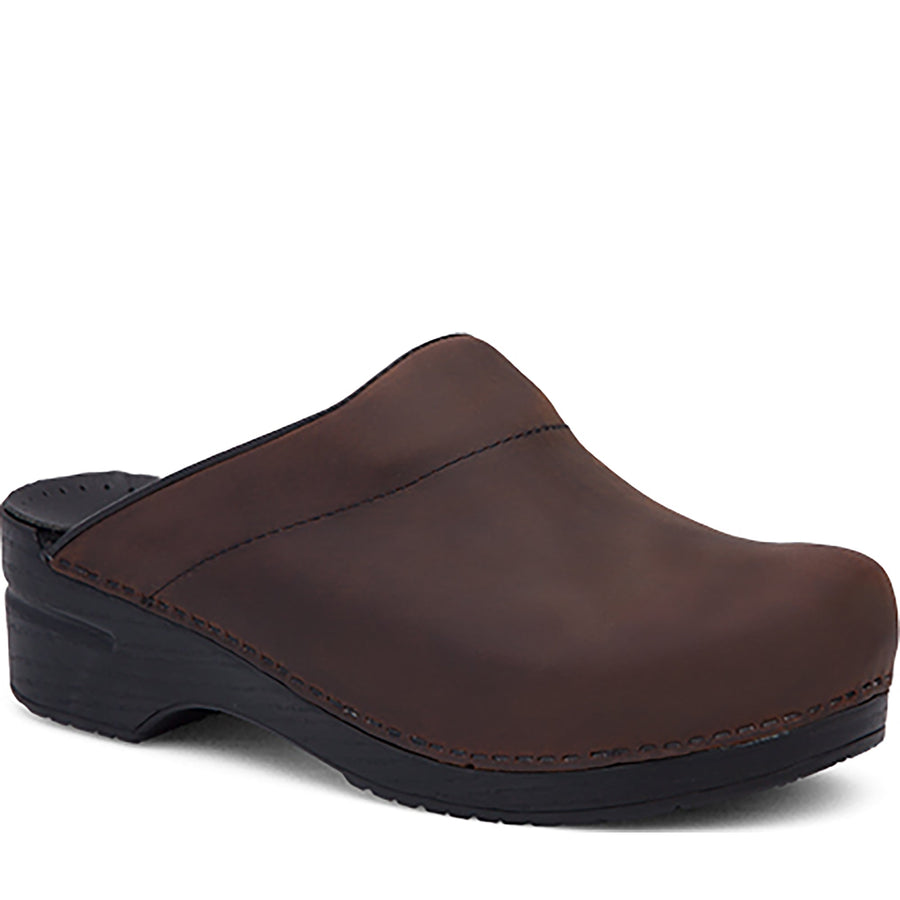 Quarter Turn Women's Karl Footwear in Antique Brown Oiled. Sku: 250780202