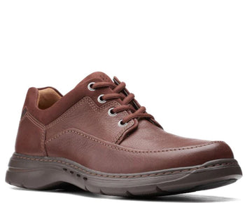 Men's Clarks Footwear in Mahogany Tumbled. Sku: 26151789