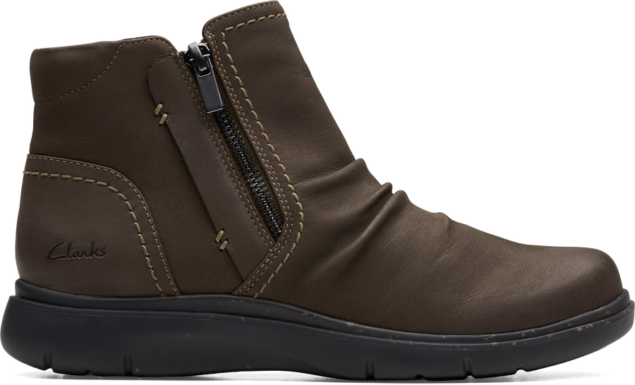 Quarter turn view Women's Clarks Footwear style name Certina Ruby Wide in color DKGREY LEA. Sku: 26182923W