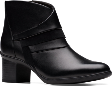 Quarter turn view Women's Clarks Footwear style name Shaya Sky in color BLK LEA. Sku: 26183000