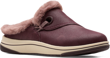 Quarter turn view Women's Clarks Footwear style name Breeze Myth in color MERLOT. Sku: 26184189
