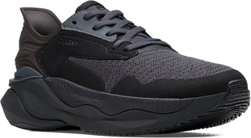 Quarter turn view Men's Clarks Footwear style name Clarks Pace Wide in color BLACK. Sku: 26184667W