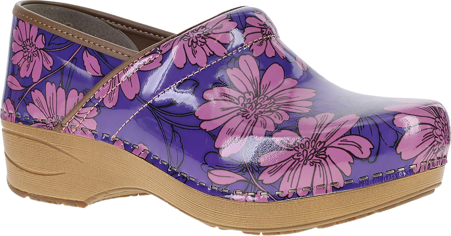 Quarter turn view Women's Dansko Footwear style name Xp 2.0 in color PRPL BLM. Sku: 3950421421