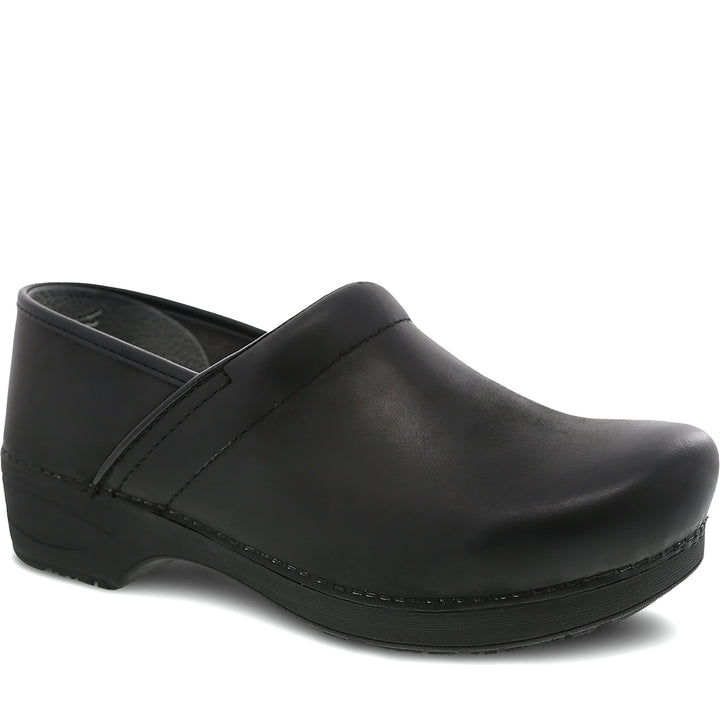 Quarter turn Men's Dansko Footwear style name Xp 2.0 Men in color Black Nubuck. Sku: 3951320202