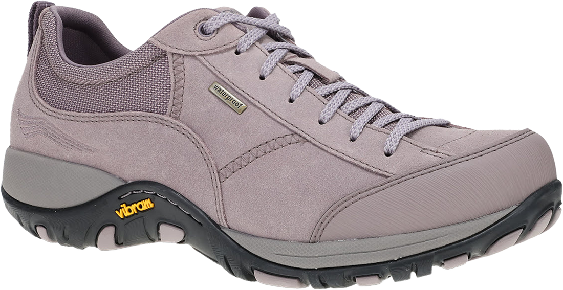 Quarter turn view Women&