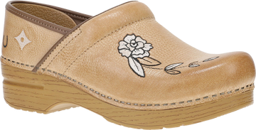 Quarter turn view Women's Dansko Footwear style name Jenny Earl Clog in color HONEY DIST. Sku: 619581464