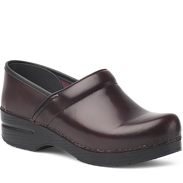 Quarter Turn Women's Professional Footwear in Cordovan Cabrio. Sku: 806810202