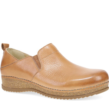 Quarter Turn Women's Meara Footwear in Tan Waxy Milled. Sku: 9610641200