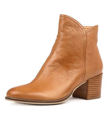 Women's Django & Juliette Mockas in Cognac. Sku: DJ12670T07LE