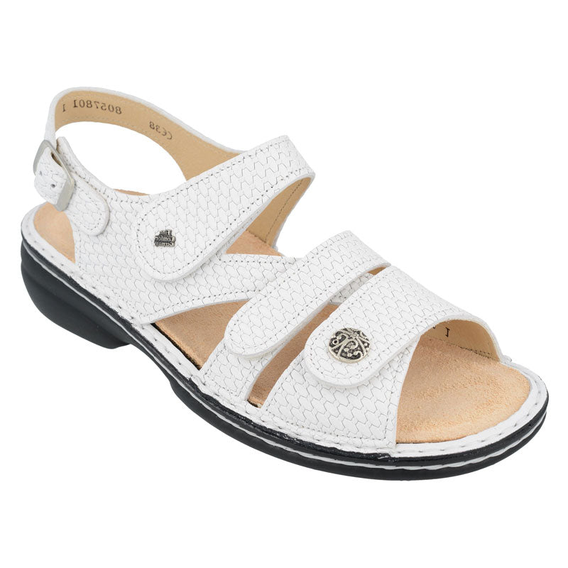 Women's Finn Comfort Gomera in White Lotus Leather. Sku: 82562-224000