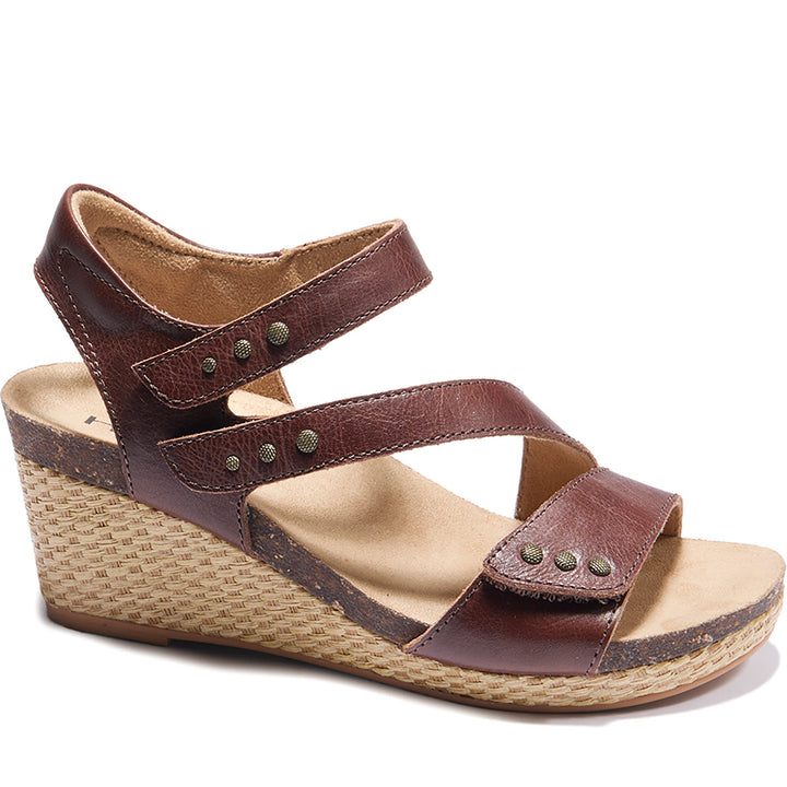 Quarter turn Women's HALS Footwear style name Giselle in color Dark Brown. Sku: SE04903-08