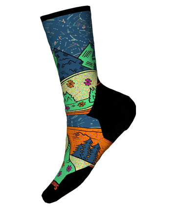 Women's Smartwool Socks style name Targ Cushion Neature Print Crew in color Twilight Blue. Sku: SW002698G74