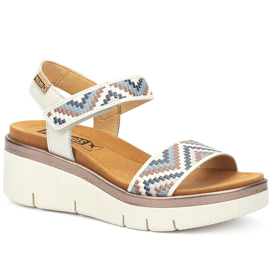 Quarter turn Women's Pikolinos Footwear style name Gomera 0608C1 in color Nata. Sku: W0K-0608C1NAT