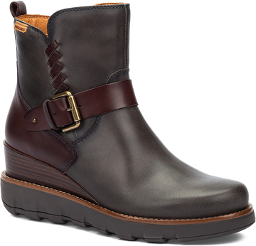 Quarter turn view Women's Pikolinos Footwear style name Sanlucar 8842C1 in color LEAD. Sku: W8F-8842C1LEA