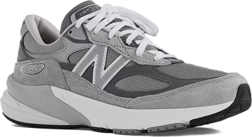 Men's New Balance Footwear in Black/ White. Sku: M990GL6-4E