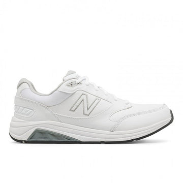 Men's New Balance Footwear in White Leather. Sku: MW928WT3-6E