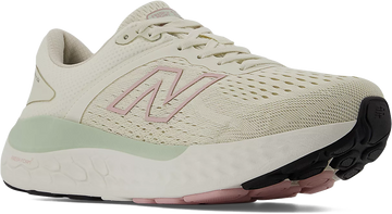 Women's New Balance W1540TG4 Wide in Turtledove/ Silver Moss. Sku: W1540TG4