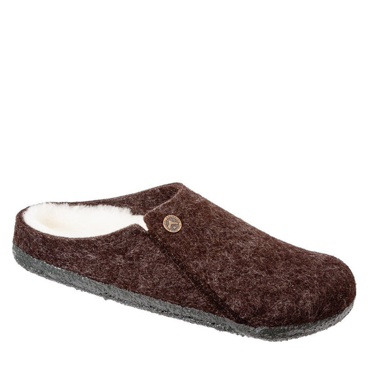 Quarter view Footwear style name ZERMATT SHEARLING REG MEN in color Mocha. SKU: 1016570