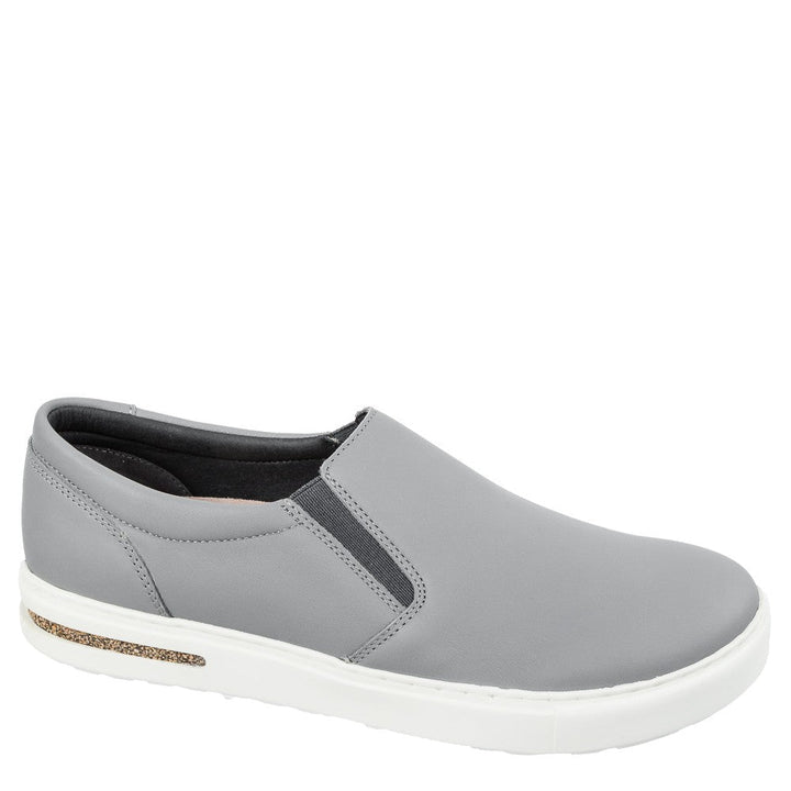 Quarter view Women's Footwear style name OSWEGO LTHR in color Gray. SKU: 1021312