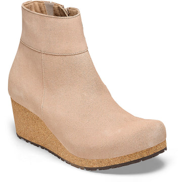 Quarter view Women's Birkenstock Footwear style name Ebba Suede Narrow in color Warm Sand. Sku: 1025292