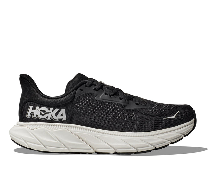 Quarter view Men's Hoka Footwear style name Arahi 7 in color Bwht. Sku: 1147850BWHT