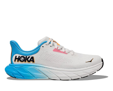 Quarter view Women's Hoka Footwear style name Arahi 7 in color Bsw. Sku: 1147851BSW