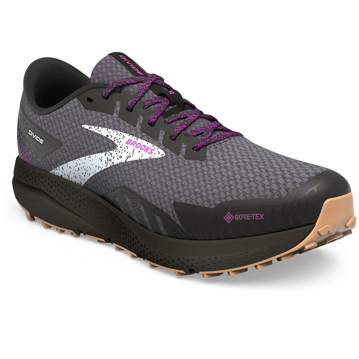Quarter view Women's Brooks Footwear style name Divide 4 Gore-Tex Waterproof Medium in color Black/ Purple. Sku: 120393-1B073