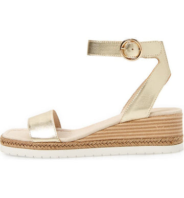 Women's Django & Juliette Irish in Pale Gold Leather. Sku: DJ15825F39LE
