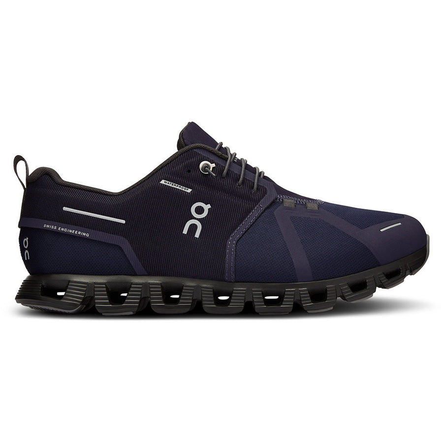Quarter view Men's On Running Footwear style name Cloud 5 Waterproof in color Midnight/ Magnet. Sku: 59-98143
