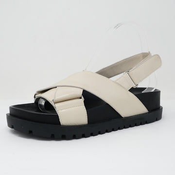 Quarter view Women's Django & Juliette Footwear style name Ubari in color Milk-Black. Sku: DJ18335XDQLE