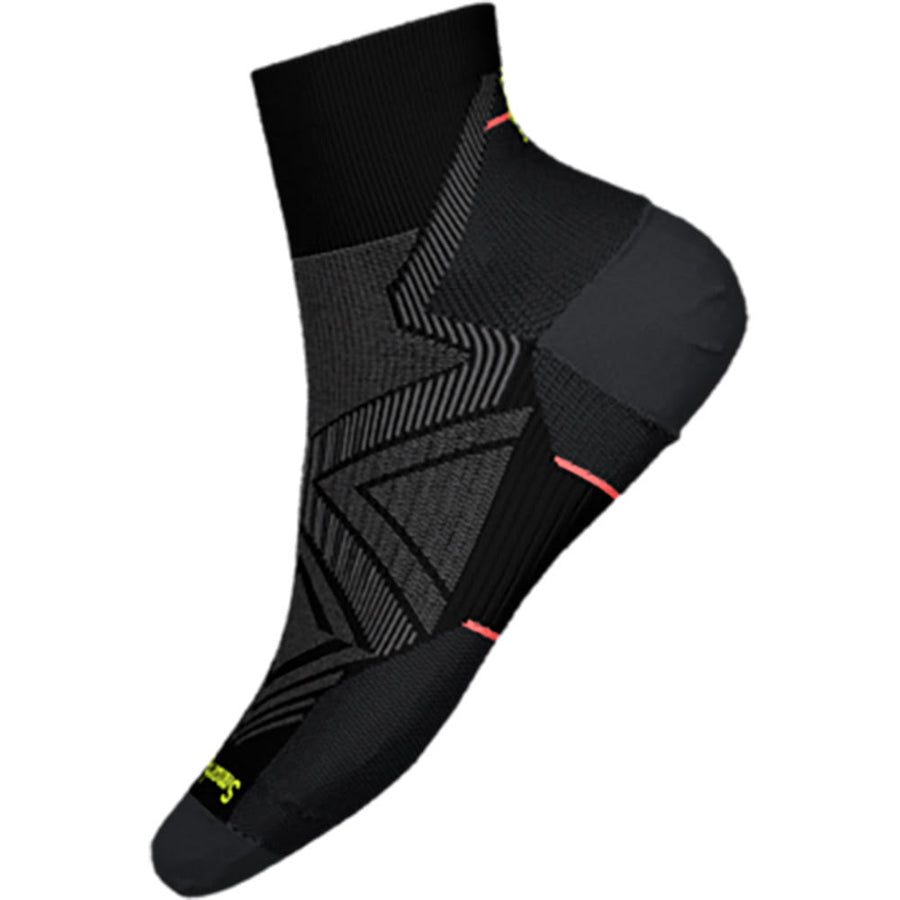 Quarter view Women's Smartwool Sock style name Run Zero Cushion Ankle color Black. Sku: SW001674001