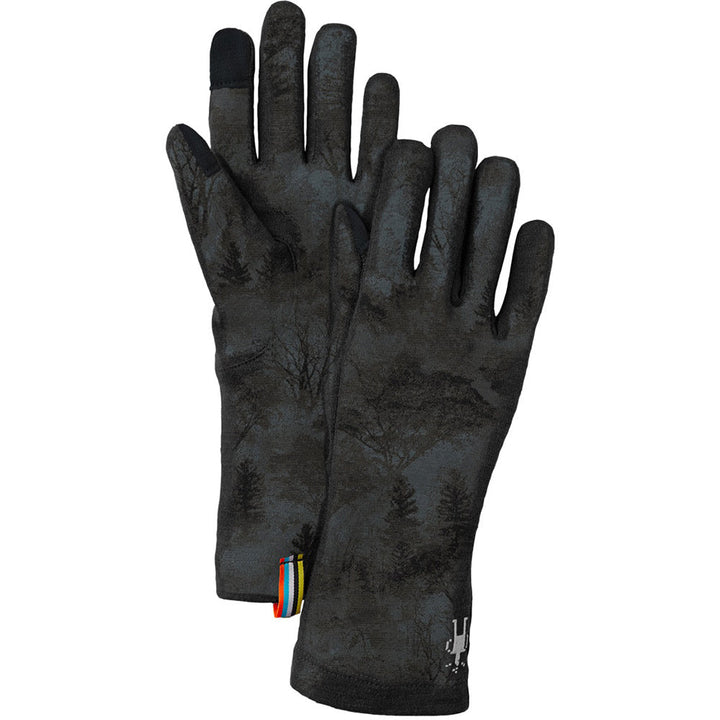 Quarter view Unisex Smartwool Apparel style name Thermal Merino Glove in color Black Forest. Sku: SW018132M13