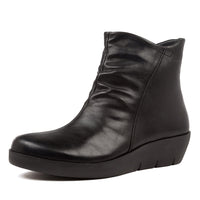 Quarter turned view Women's Ziera Footwear style name Benny in Black Leather. Sku: ZR10238BLALE