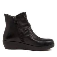 Inside view Women's Ziera Footwear style name Benny in Black Leather. Sku: ZR10238BLALE